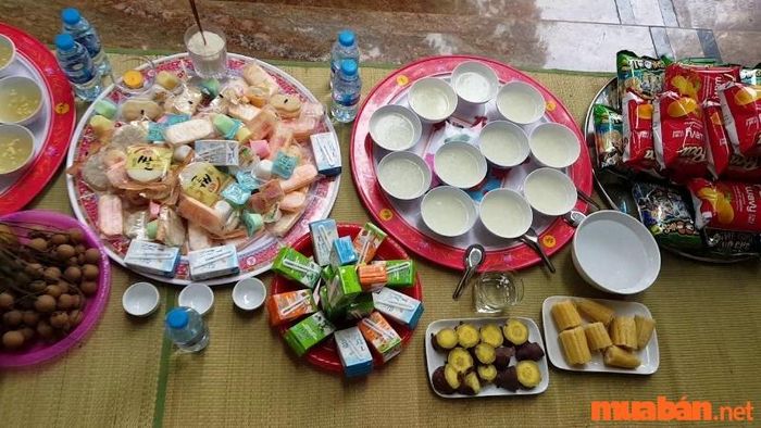 Liệu gia chủ có nên lựa chọn dịch vụ cung cấp mâm cúng chúng sinh hay tự chuẩn bị mâm cúng tại nhà?