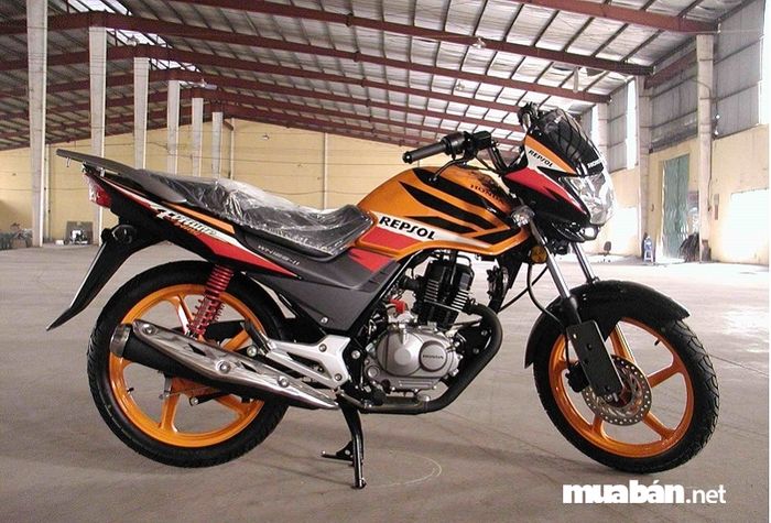 Honda Fortune 125 có thiết kế thể thao đặc trưng của dòng nakedbike.