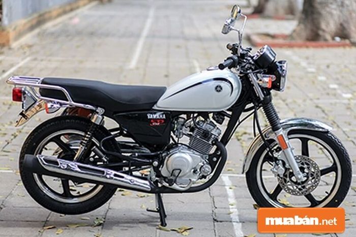 Yamaha YB125 SP có mặt tại Việt Nam qua hình thức nhập khẩu tư nhân, với mức giá khá phải chăng dao động từ 42 đến 44 triệu đồng.