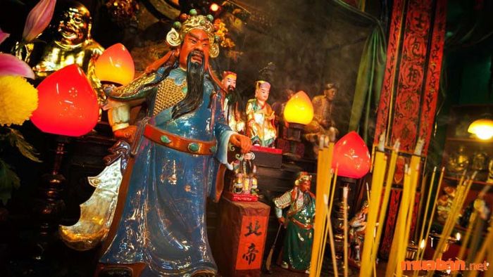 Mời Quan Công là một trong những cách giải bùa nhanh chóng và hiệu quả nhất
