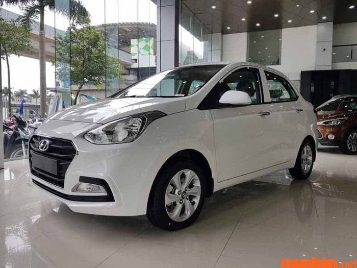 Giá xe Hyundai i10 2023