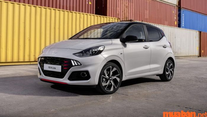 Các đại lý đang cung cấp nhiều chương trình ưu đãi giảm giá cho Hyundai i10