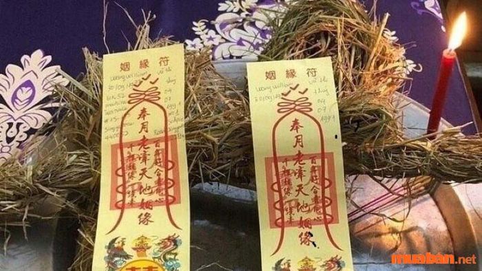 Yểm bùa là hành động sử dụng bùa chú để hại người khác trong gia đình