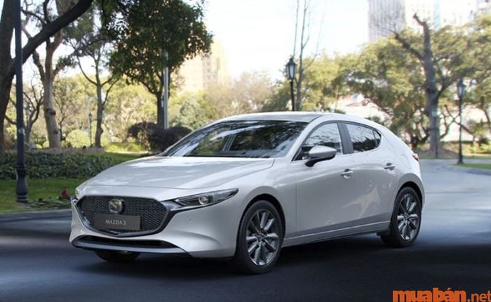 So sánh giá giữa KIA K3 và Mazda 3
