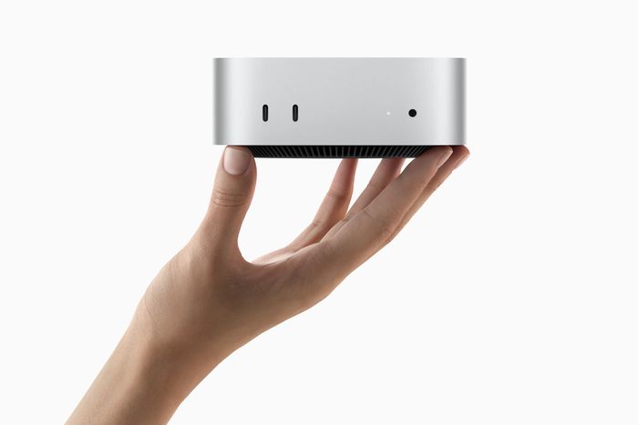 Mac mini M4 không chỉ nhỏ gọn hơn mà còn được cải tiến mạnh mẽ về khả năng tản nhiệt. Ảnh: Apple