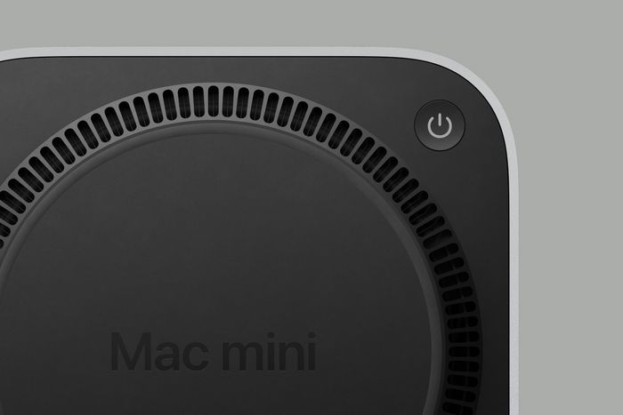 Vị trí đặt nút nguồn trên Mac mini M4. Ảnh: Apple