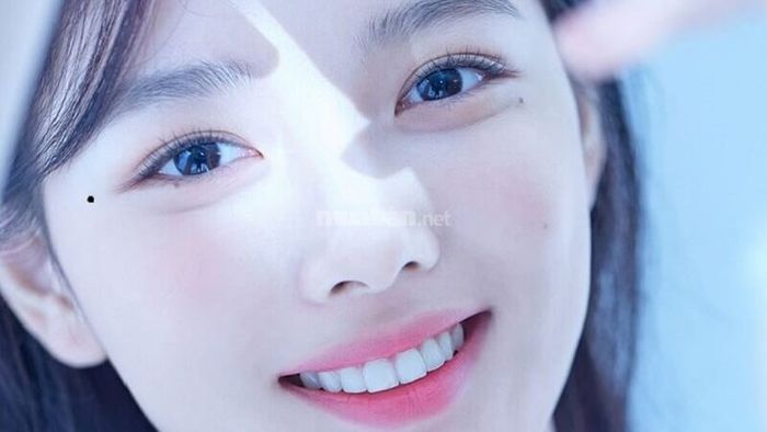 Ý nghĩa của nốt ruồi lệ ở phụ nữ tại đuôi mắt là gì?