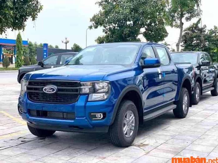 giá bán Ford Ranger