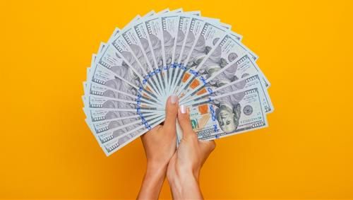 Giờ sinh mang mệnh Phượng Hoàng năm 2025