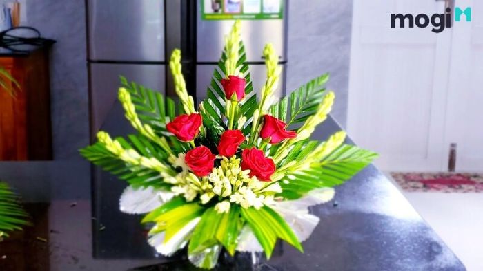 Hướng dẫn cách cắm hoa huệ bàn thờ đẹp.
