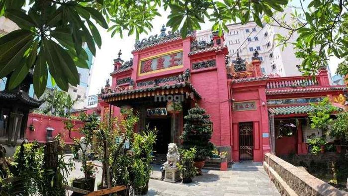 Khám phá Chùa Ngọc Hoàng tại Sài Gòn – Nguồn: Internet