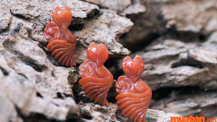 Đá Carnelian phù hợp với người mệnh Thổ và mệnh Hỏa