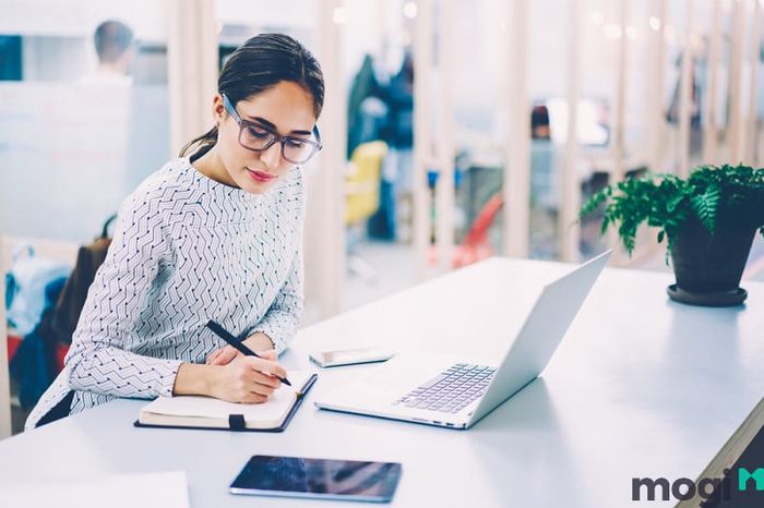 Việc hiểu rõ về mệnh của người sinh năm 2030 và chọn kết hôn với người hợp tuổi sẽ giúp bạn có một công việc thuận lợi, thành công hơn trong cuộc sống.