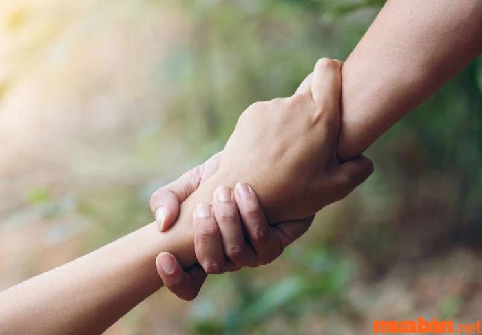 Sao Đường Phù trong cung Phu Thê thường thể hiện sự thuận lợi trong các mối quan hệ vợ chồng, giúp người mang sao này có cuộc sống hôn nhân hòa hợp và ổn định. Tuy nhiên, nếu có sự xung đột với các sao xấu, mối quan hệ này có thể gặp thử thách, đặc biệt là khi có sự bất đồng trong quan điểm sống hoặc sự thiếu thấu hiểu lẫn nhau.