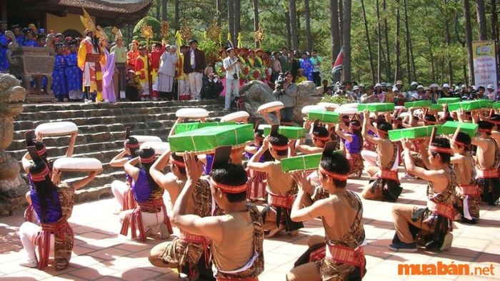 Lễ văn khấn giỗ Tổ Hùng Vương mùng 10 tháng 3
