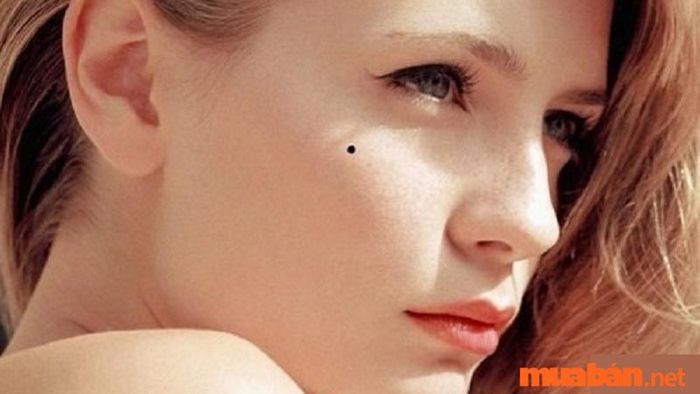 Những nốt ruồi mang lại may mắn