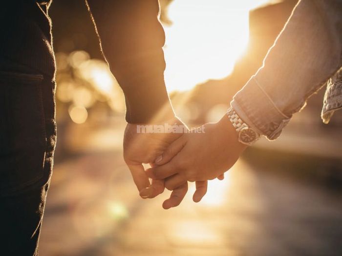 Tình yêu của con gái cằm chẻ