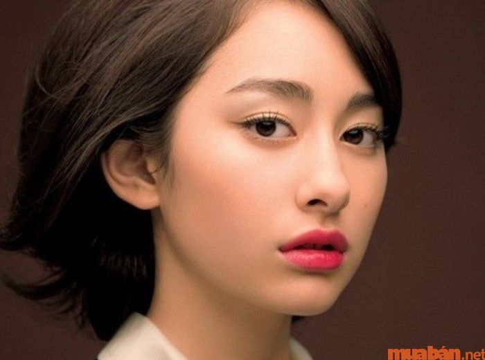 Đuôi mắt dài kết hợp với đôi mắt hài hòa mang lại thông điệp gì?