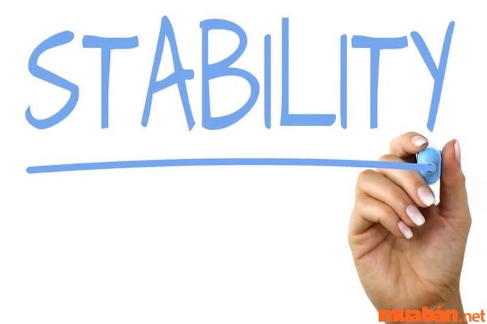 Người mệnh Ốc Thượng Thổ rất coi trọng sự ổn định trong cuộc sống.