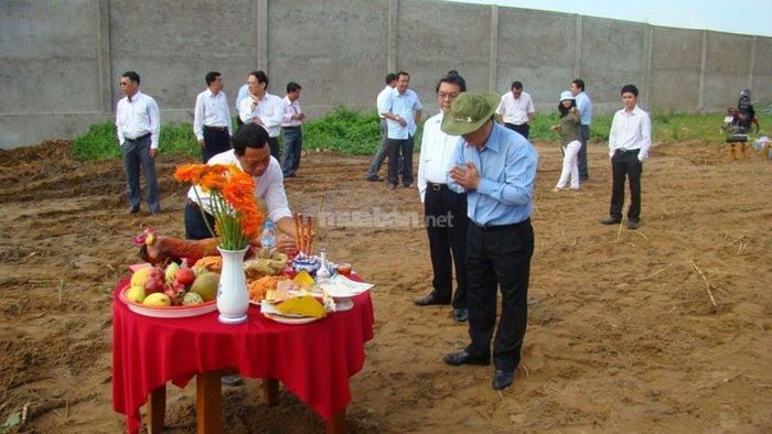 Lựa chọn ngày tốt để động thổ sẽ giúp công việc xây dựng diễn ra thuận lợi và suôn sẻ
