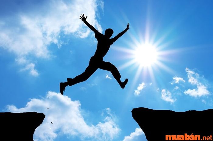 Sự nghiệp của người mệnh Ốc Thượng Thổ thường gặp nhiều thử thách và gian nan.