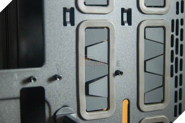 Đánh giá thùng máy CORSAIR 9000D RGB AIRFLOW Super-Tower: Ấn tượng về khả năng mở rộng và làm mát (phiên bản 14)