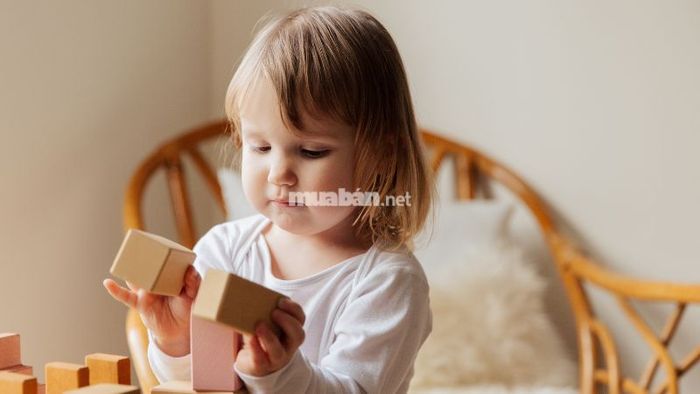 Trẻ sinh vào giờ Ngọ thường tràn đầy năng lượng, nhiệt tình và có đam mê với mọi việc.