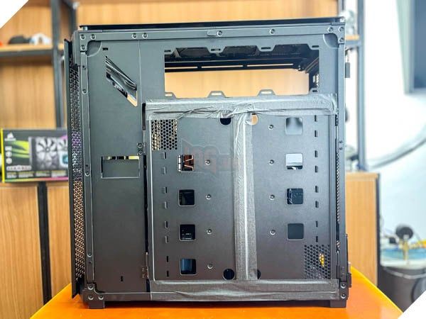 Đánh giá thùng máy CORSAIR 9000D RGB AIRFLOW Super-Tower: Ấn tượng với khả năng mở rộng và làm mát (phiên bản 6)