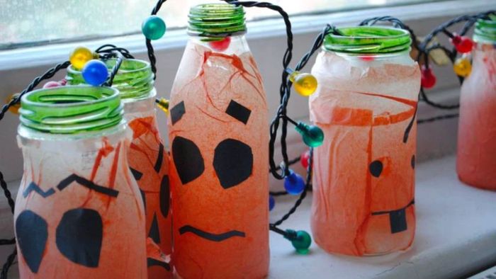 Tái chế vỏ chai nhựa để làm mặt nạ Halloween sáng tạo
