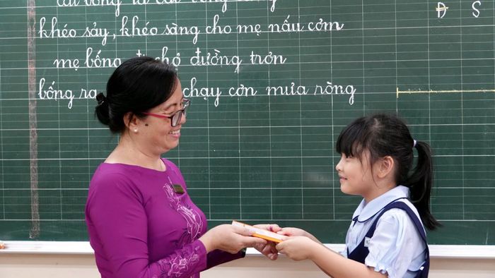 Những lời chúc thầy cô khi chia tay dành cho học sinh tiểu học đầy chân thành và ý nghĩa