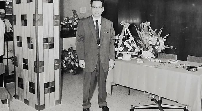 A photo of Andrew Chui’s grandfather, Chui Hon Chor, taken at the Yau Ma Tei branch.