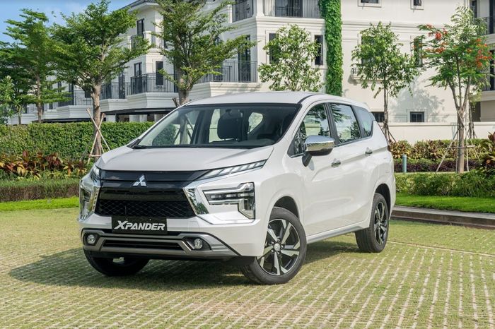 Mitsubishi Xpander tiếp tục duy trì vị trí dẫn đầu về doanh số, vượt qua các đối thủ mạnh như Toyota Innova và Honda BR-V.