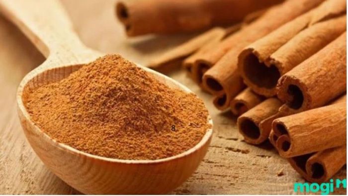 Ong làm tổ trong nhà mang đến điềm báo gì? Hãy tìm hiểu thêm về tác động của việc có ong làm tổ trong không gian sống của bạn.