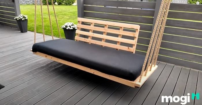 Hãy thư giãn trên chiếc xích đu làm từ gỗ Pallet, mang lại cảm giác nhẹ nhàng và thoải mái cho bạn