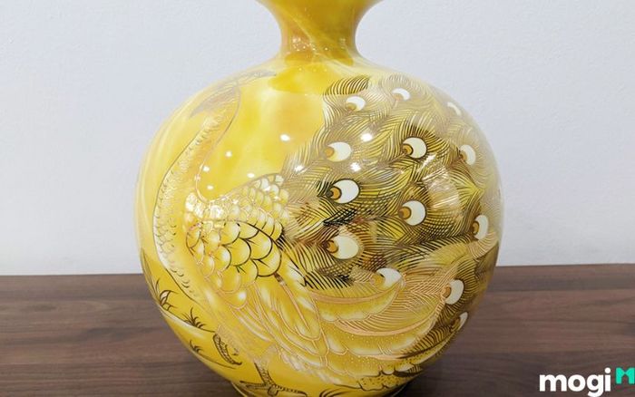 Không nên đặt hoa vào bình hút lộc, vì bình này được xem là một vật phẩm phong thủy đặc biệt.