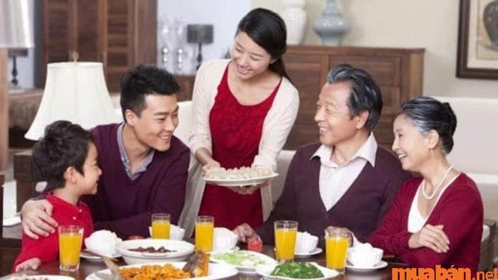 Tử vi Bính Ngọ 1966 nữ mạng năm 2024 - Tình duyên và gia đạo