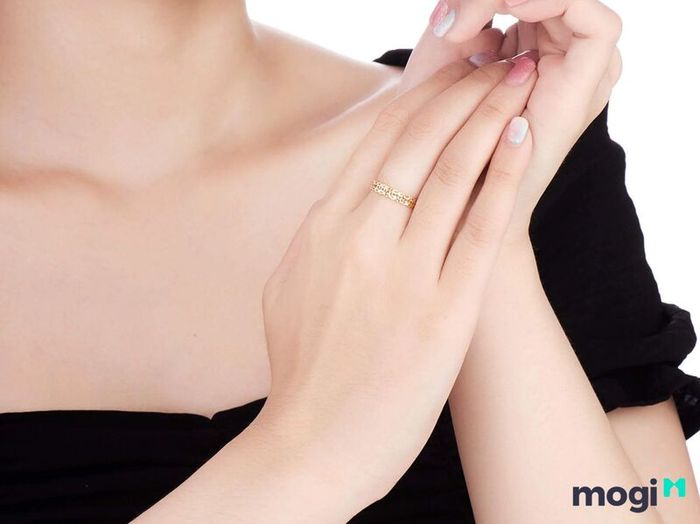Nên đeo nhẫn kim tiền ở ngón nào để phát tài và giữ vững tiền lộc?