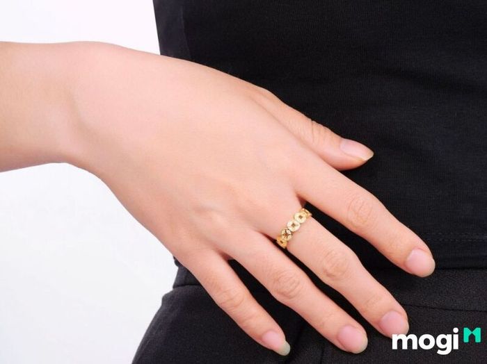 Đeo nhẫn kim tiền ở ngón nào cho phù hợp với phong thủy?