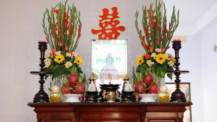Bài trí bàn thờ ngày Tết sao cho trang nghiêm