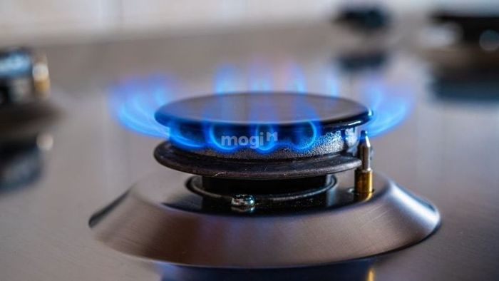 Thắp lửa và để nước chảy