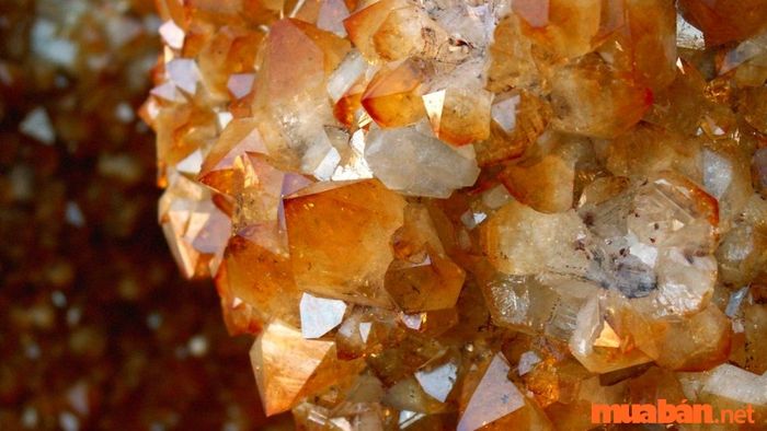 Ý nghĩa màu cam trong phong thủy là gì?