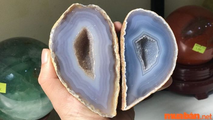 Đá mã não hình thành từ nham thạch nóng chảy của núi lửa.