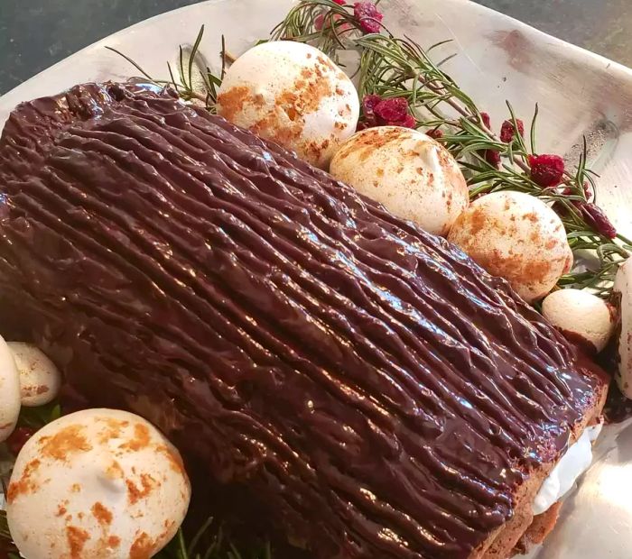 Bûche de Noël (Chocolate Yule Log)