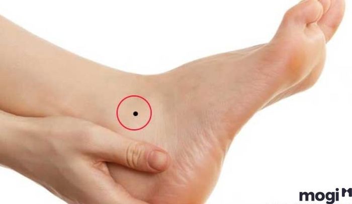 Có nên xóa nốt ruồi ở chân hay không?