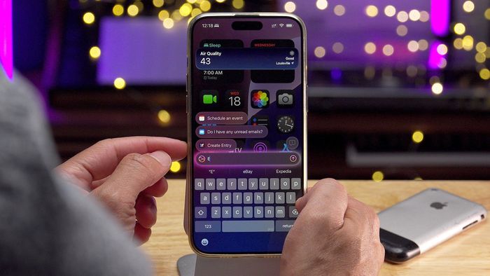 Siri đã có giao diện mới trong iOS 18.1