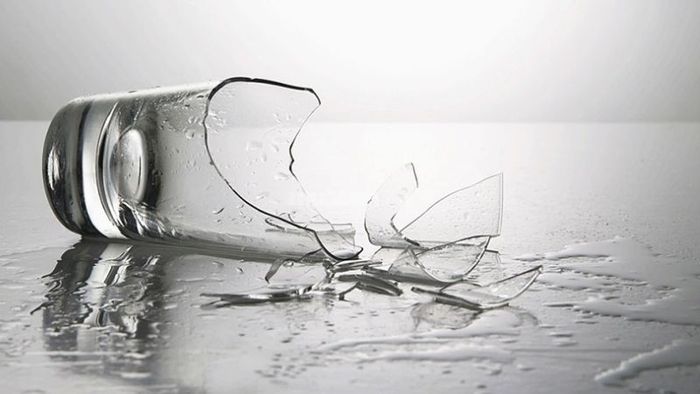 Vỡ cốc có phải là điềm báo gì?