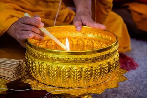Cúng dường mà không mang tâm tham lam
