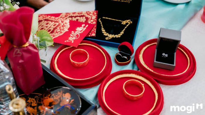 Tráp tiền nạp tài