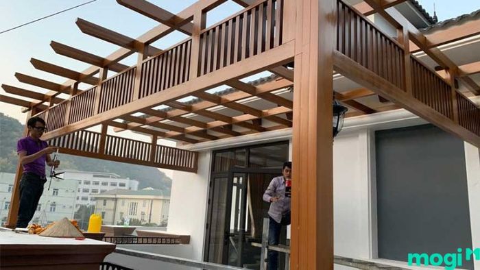 Trụ cột giàn hoa sắt ngoài trời