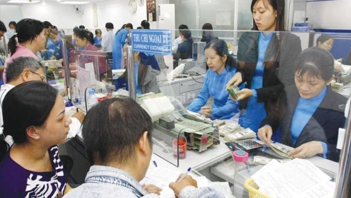 Mẹo đầu tư hiệu quả khi kết hợp giữa gửi tiết kiệm và mua vàng